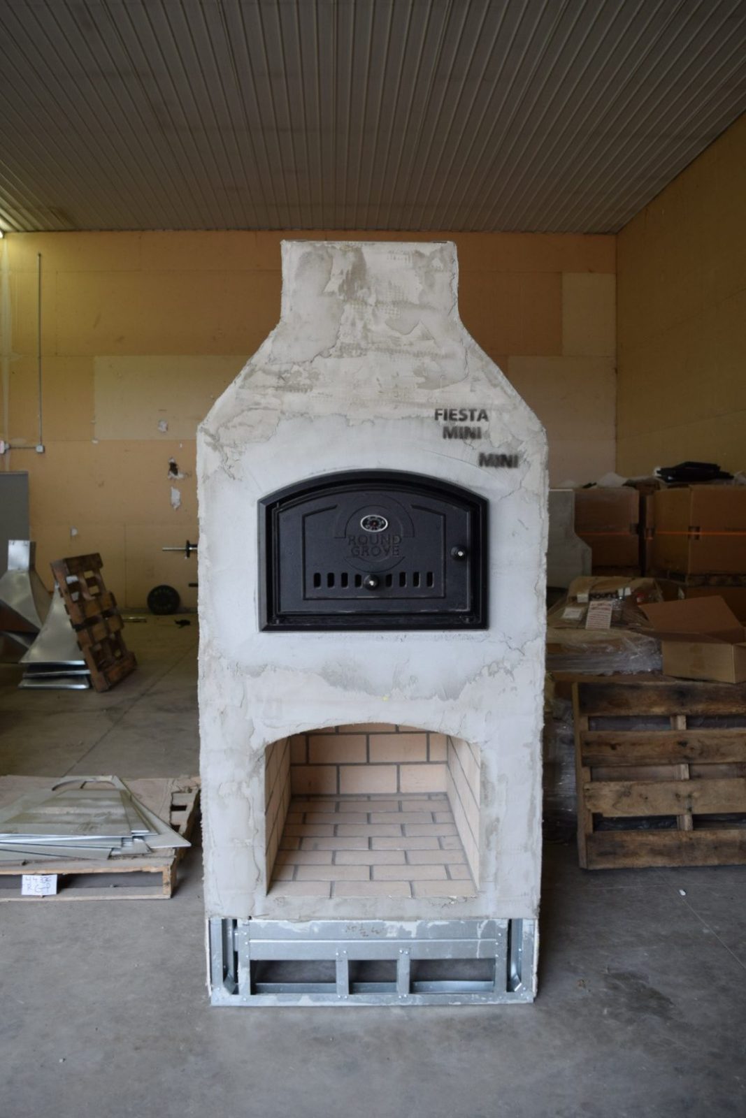 Round Grove Kiva Fireplace With Pizza Oven Combo